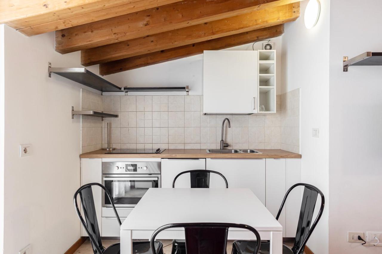 Bilocale Con Splendida Vista In Zona Bovisa Apartamento Milán